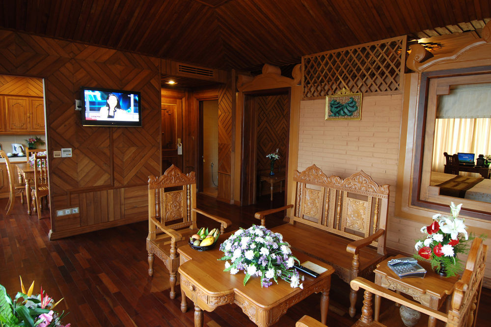Kma Kaytumadi Hotel Taungoo Exteriér fotografie