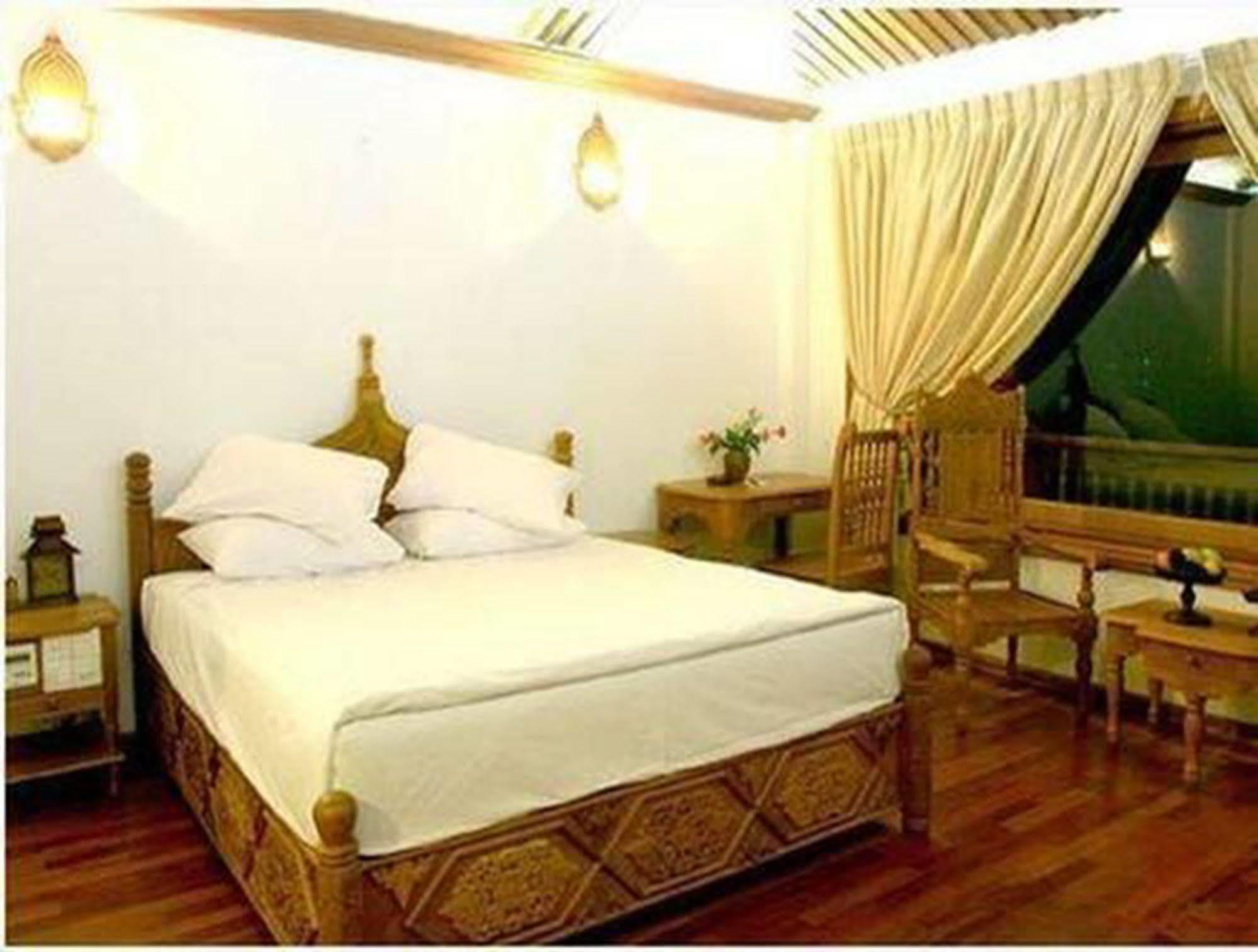 Kma Kaytumadi Hotel Taungoo Exteriér fotografie