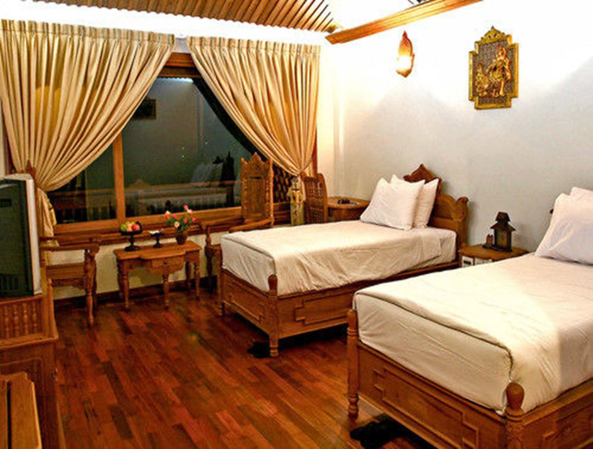 Kma Kaytumadi Hotel Taungoo Exteriér fotografie